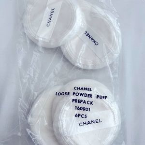 CHANEL powder puffs